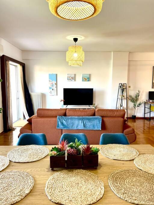 Seaview Penthouse On The Square Apartment Aígion Ngoại thất bức ảnh